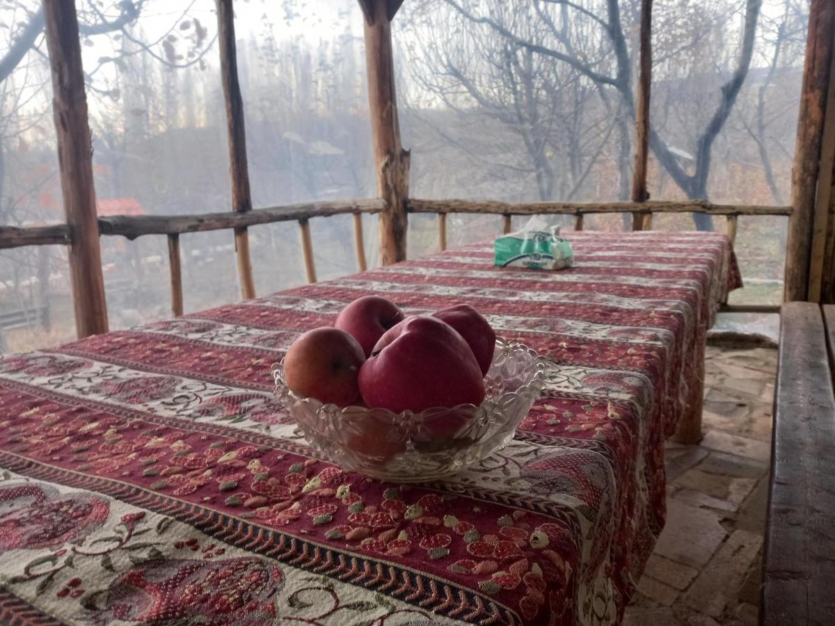Byurakan Guesthouse & Cottage Ngoại thất bức ảnh