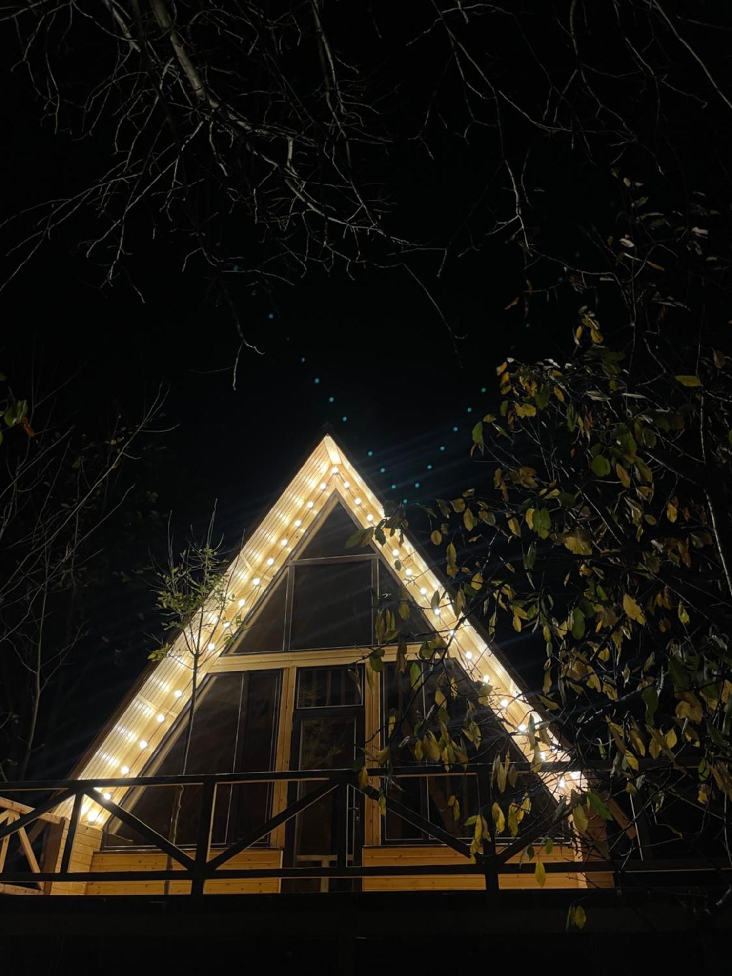 Byurakan Guesthouse & Cottage Ngoại thất bức ảnh