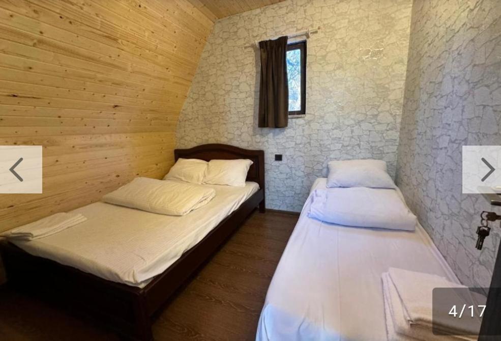 Byurakan Guesthouse & Cottage Ngoại thất bức ảnh