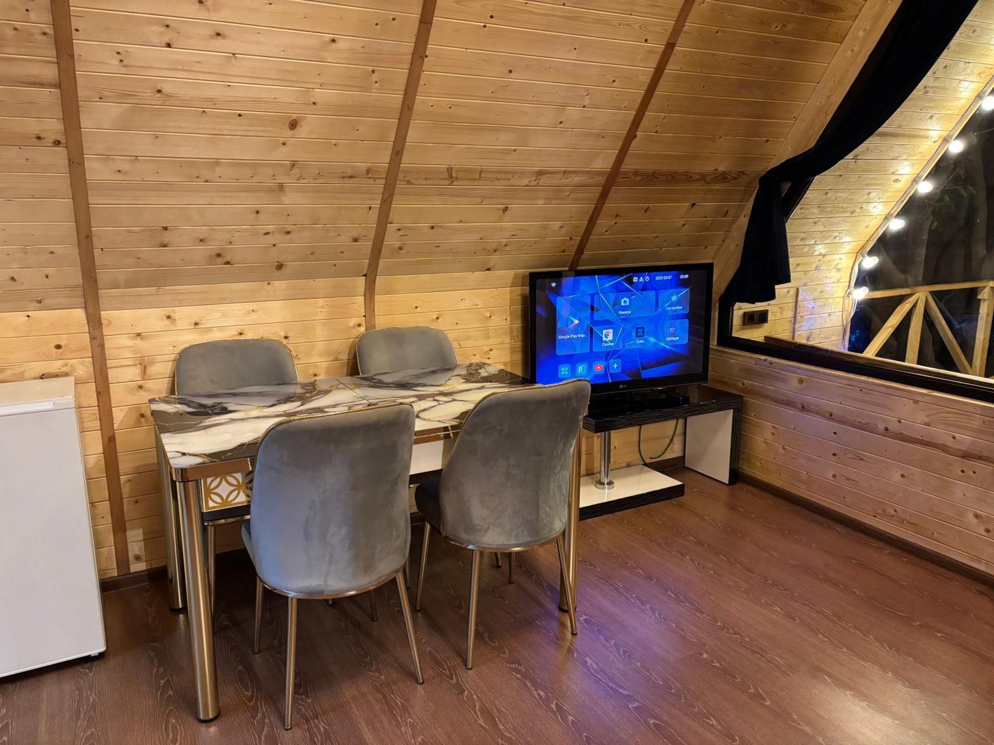 Byurakan Guesthouse & Cottage Ngoại thất bức ảnh