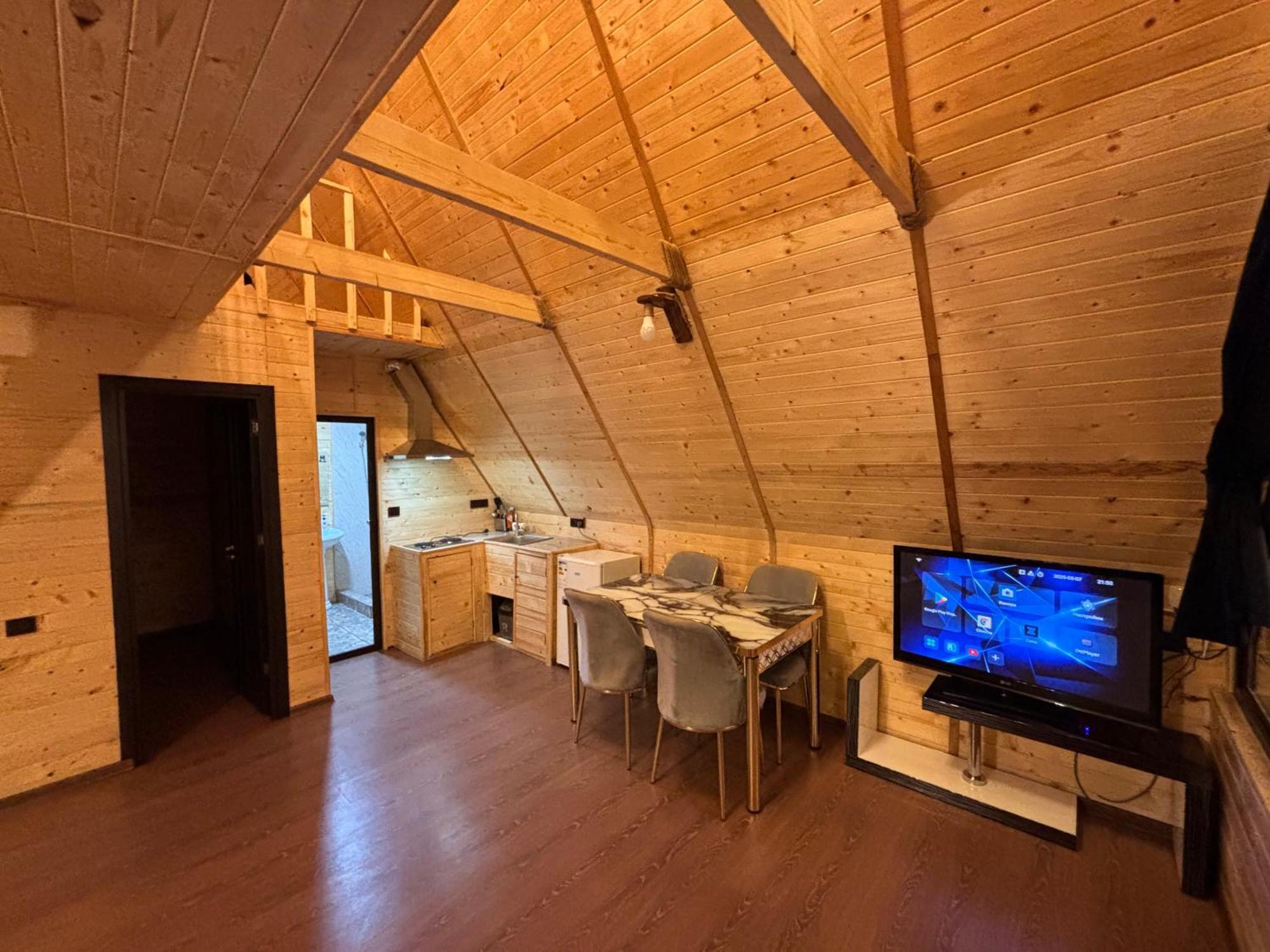 Byurakan Guesthouse & Cottage Ngoại thất bức ảnh